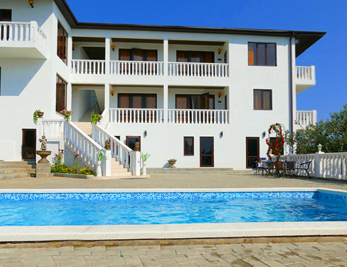 Отель White / Белый Новый Афон