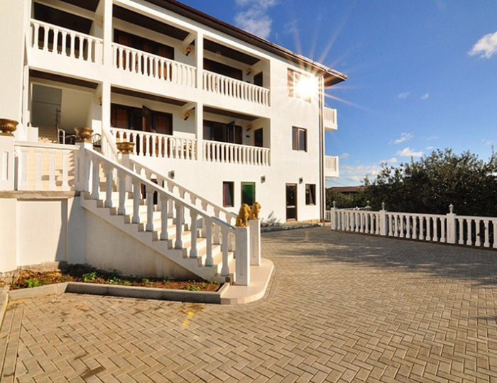 Отель White / Белый Новый Афон