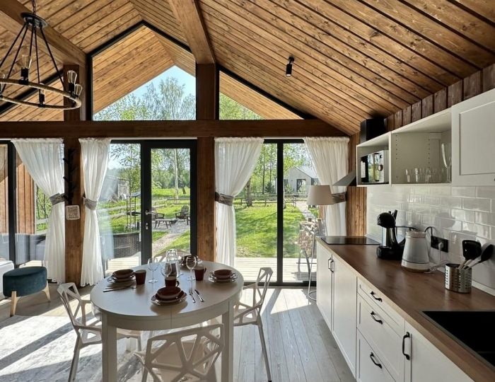 База отдыха BarnHouse Village / БарнХаус Виллэдж Лебедки