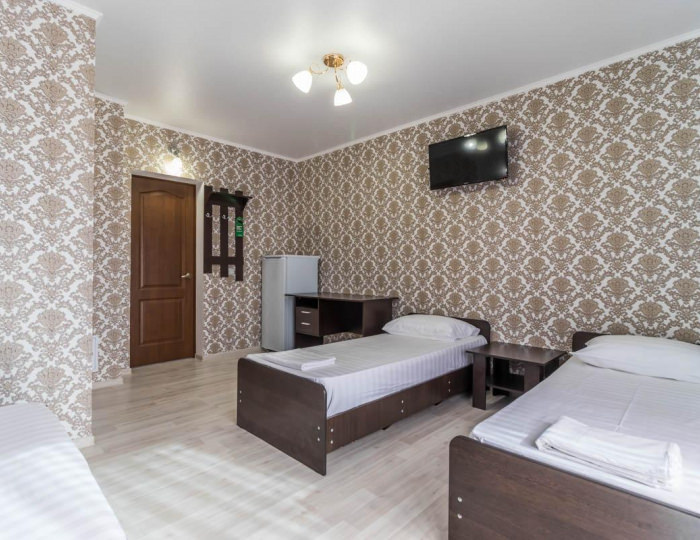 Комната комфорт с 2 односпальными и 1 двуспальной кроватью - Гостевой дом «Лагуна» Архипо-Осиповка