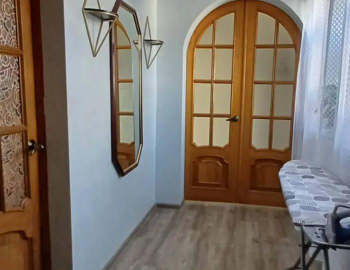 Номер полулюкс с 1 двуспальной кроватью - Гостевой дом «Уютный дворик на Толстого» Геленджик