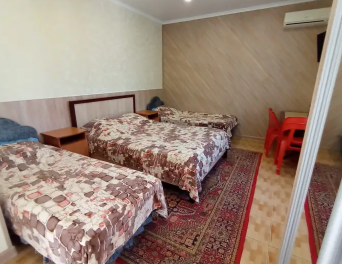 4-местный номер стандарт - Гостевой дом «Уютный дворик на Толстого» Геленджик