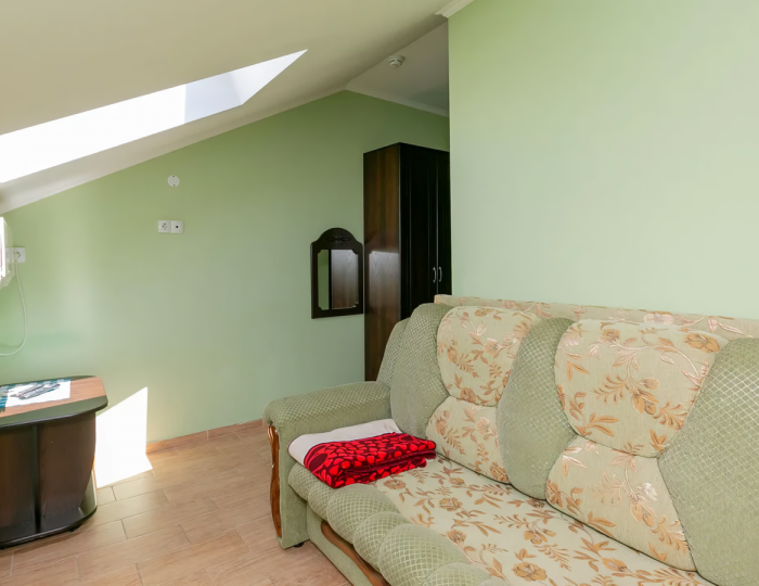 3-местная комната стандарт (мансарда) - Гостевой дом «Александрос» Геленджик