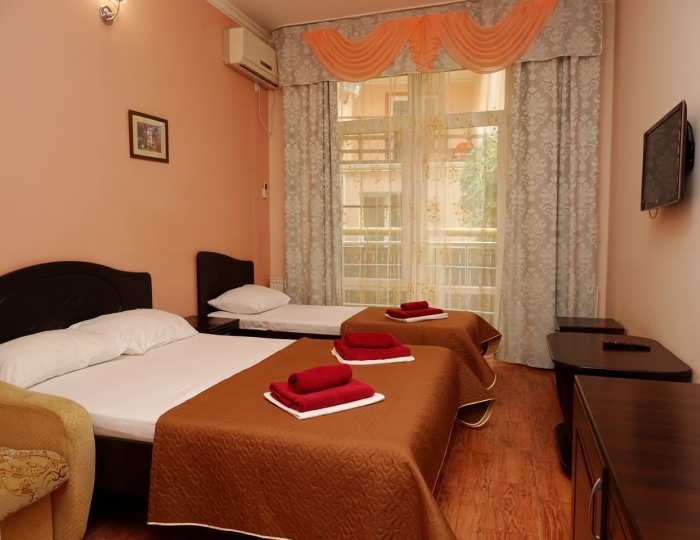 4-местная комната комфорт с балконом - Гостевой дом «Александрос» Геленджик