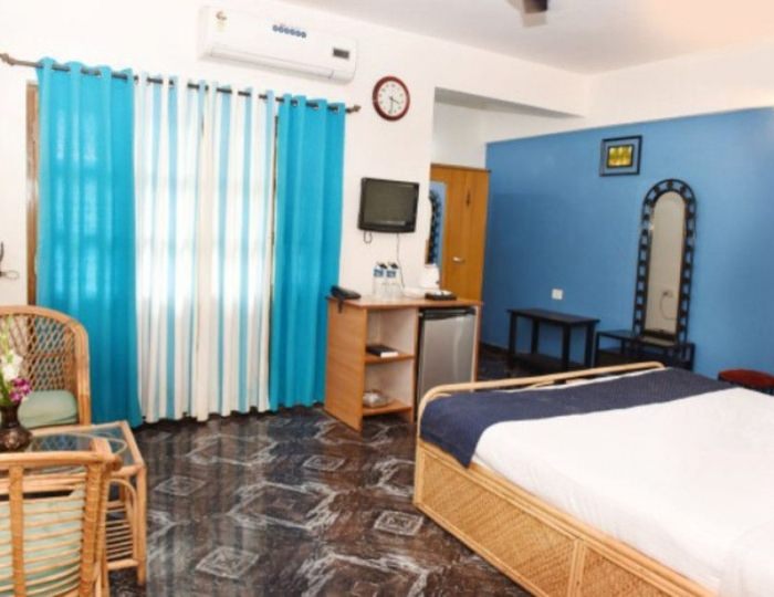 The Verda Express 2 звезды, пляж Морджим, Индия