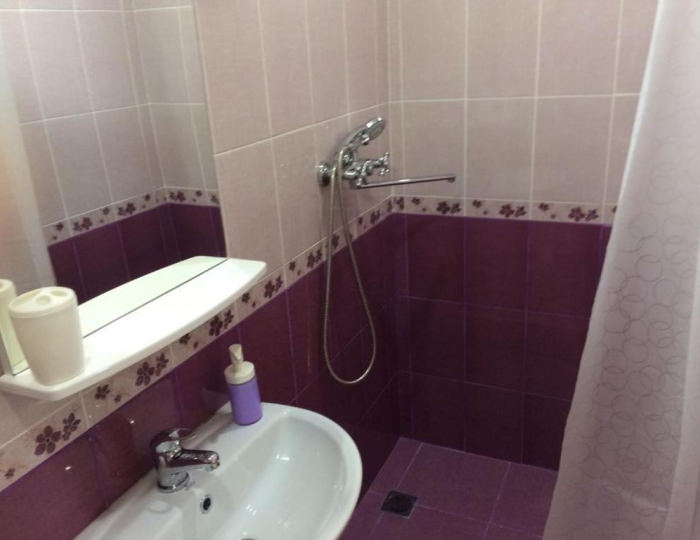 Номер стандарт с 1 двуспальной кроватью - Мини-отель «Семь гор» Сухум Номер стандарт с 1 двуспальной кроватью - Мини-отель «Семь гор» Сухум