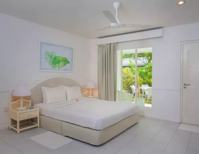 Equator Village 3 звезды, атолл Адду, Мальдивы