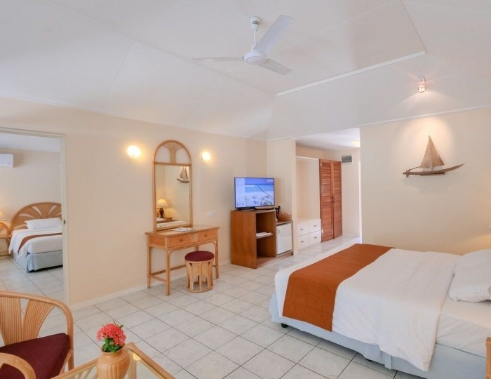 Holiday Island Resort & Spa 4 звезды, атолл Ари, Мальдивы