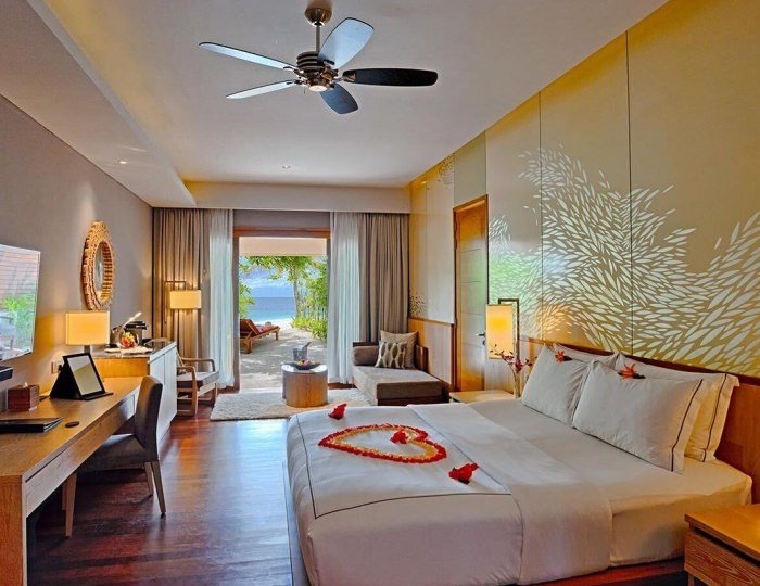 Lily Beach Resort & Spa 5 звезд, атолл Ари, Мальдивы