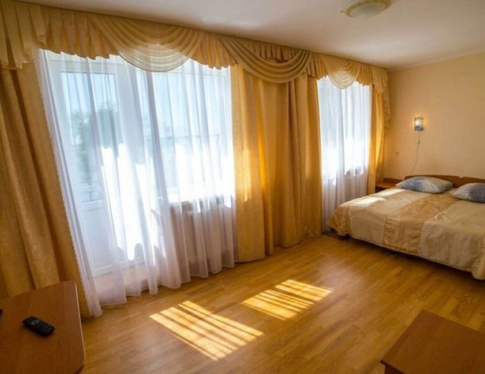 КОМФОРТ 3-МЕСТНЫЙ 2-КОМНАТНЫЙ СЕМЕЙНЫЙ (КОРПУС 2) - Санаторий «Нарочь»