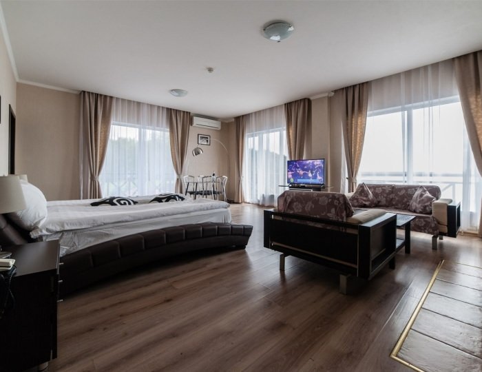 Люкс с камином - Загородный клуб «Медвежьи Озера»