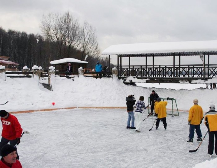 Каток - Загородный клуб «Медвежьи Озера»