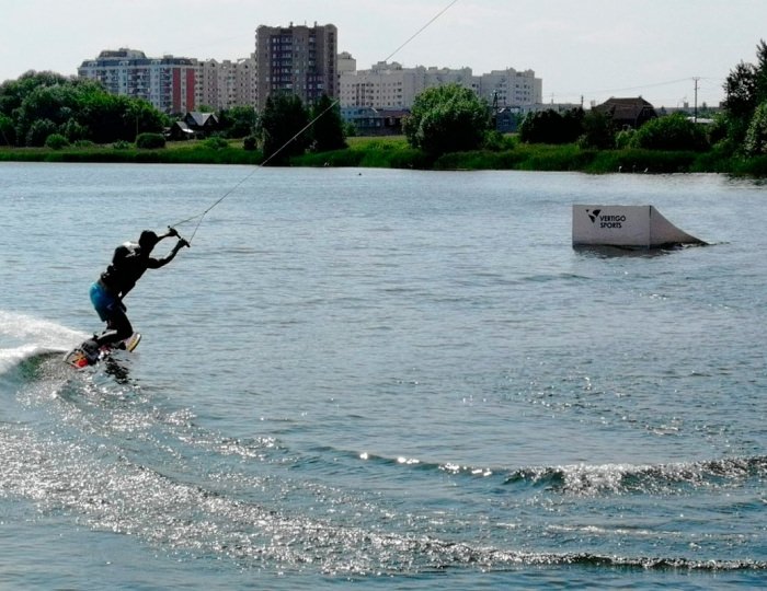 Вейкбординг - Загородный клуб «Медвежьи Озера»