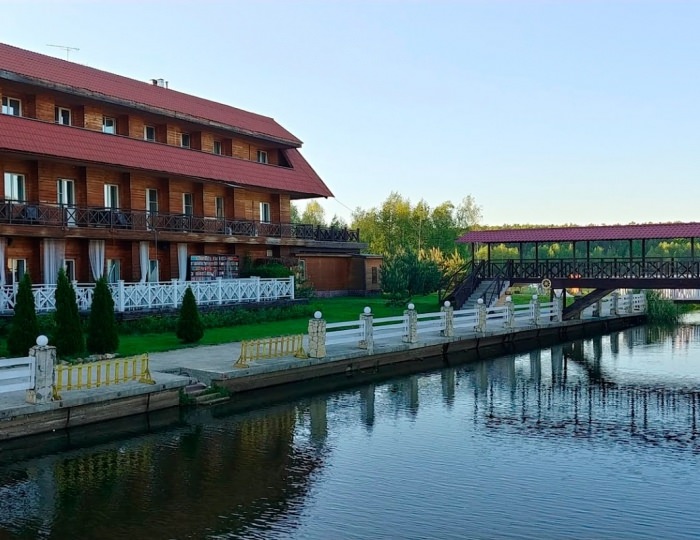 Загородный клуб «Медвежьи Озера»
