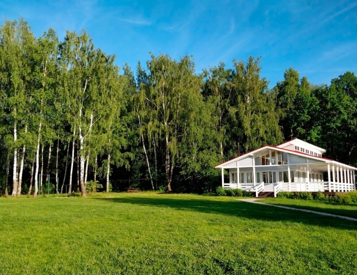 Загородный клуб «Медвежьи Озера»