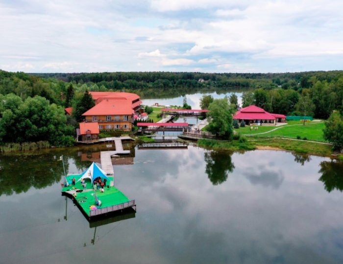 Загородный клуб «Медвежьи Озера»