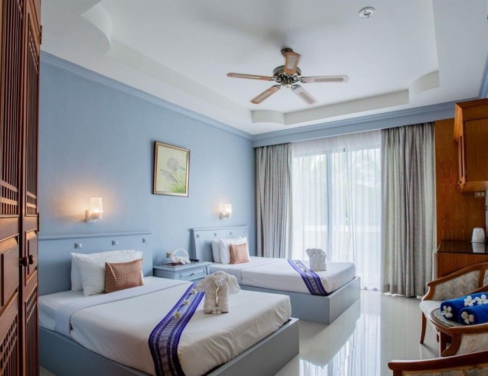 In On The Beach 3 звезды, пляж Карон, Таиланд