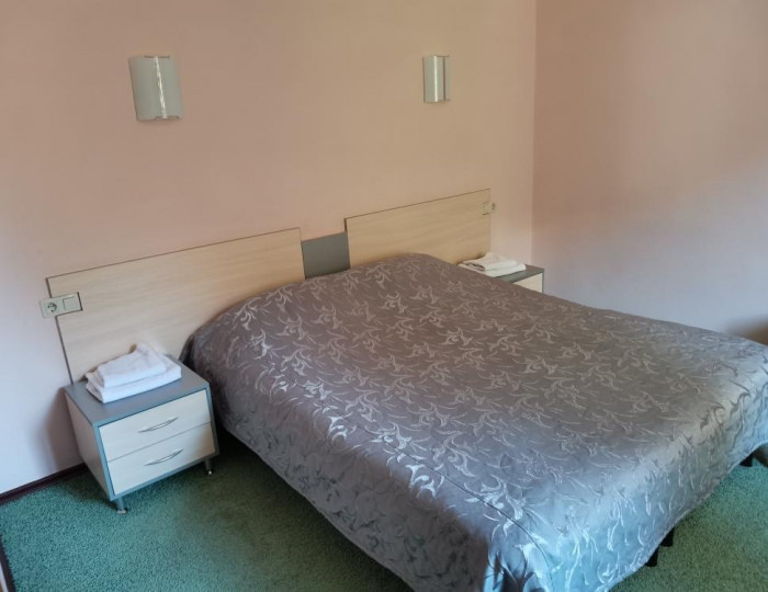 Номер стандарт улучшенный с 1 двуспальной кроватью - Загородный отель «Снежинка» Домбай