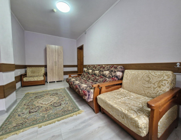 2-комнатный номер стандарт семейный с 1 двуспальной кроватью и балконом - Загородный отель «Снежинка» Домбай