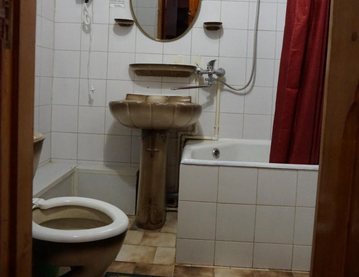 Номер стандарт эконом с 2 односпальными кроватями и балконом (удобства общие) - Загородный отель «Снежинка» Домбай