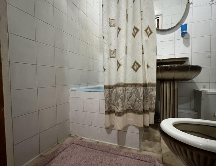 Номер стандарт эконом с 2 односпальными кроватями (удобства общие) - Загородный отель «Снежинка» Домбай