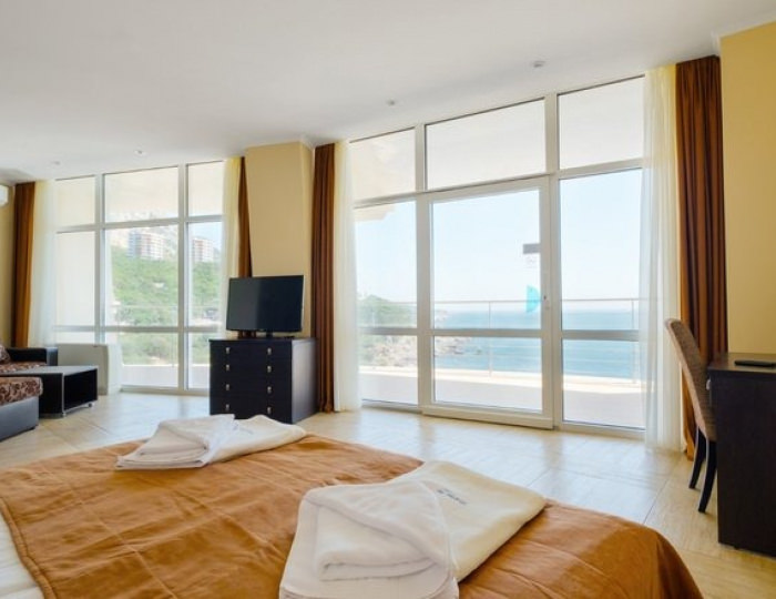 Джуниор с видом на море - Гостиничный комплекс «Бухта Мечты»