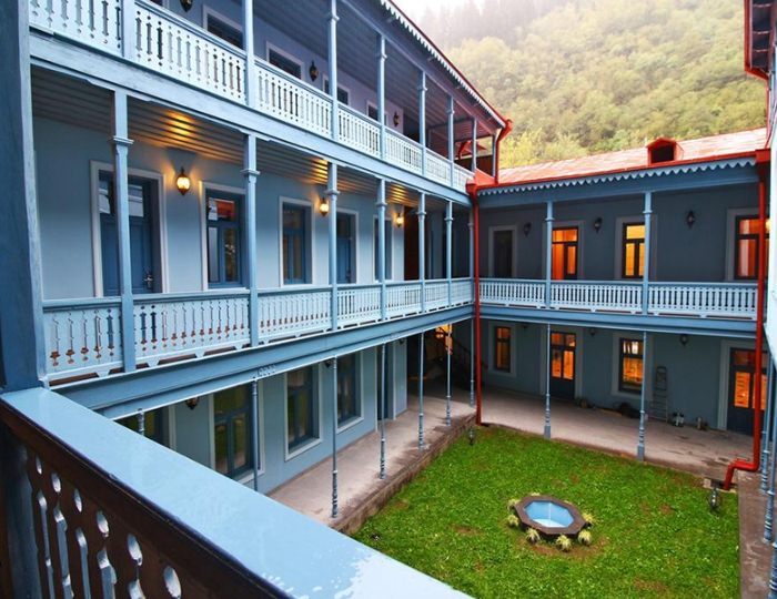 Отель «Golden Tulip Borjomi» Боржоми