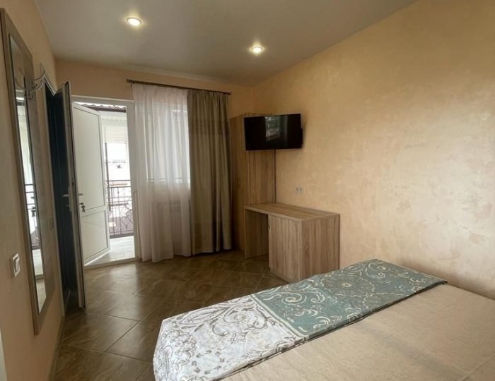 Комфорт Комфорт 2-местный с индивидуальным балконом - Гостевой дом «У Марты» Геленджик