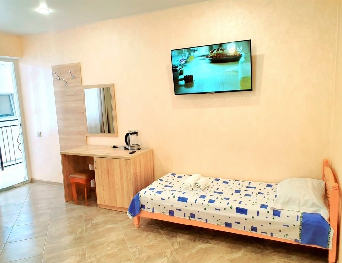 Стандарт Стандарт 3-местный - Гостевой дом «У Марты» Геленджик