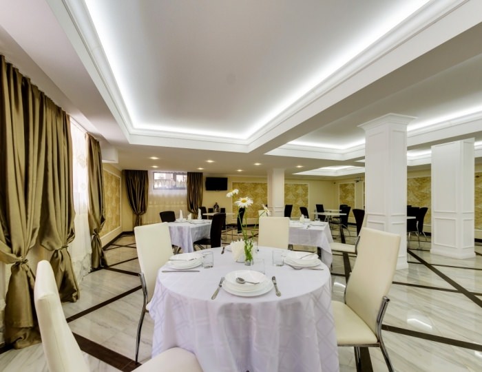 Рестораны и бары - Отель «Версаль» Архипо-Осиповка