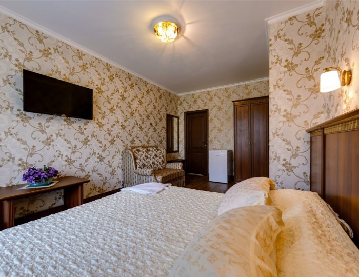 Стандарт 3-местный - Отель «Версаль» Архипо-Осиповка