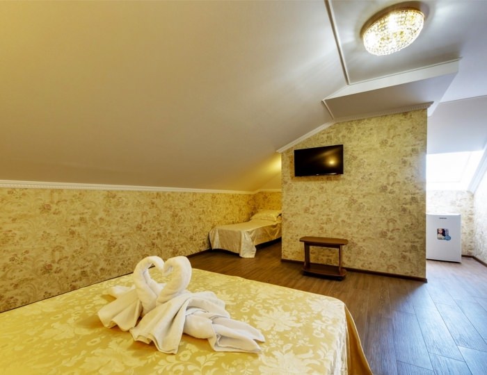 Студия 3-местный 4 этаж - Отель «Версаль» Архипо-Осиповка