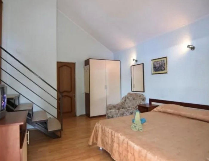 3-местная комната стандарт c балконом - Гостевой дом «Солнечный» Геленджик