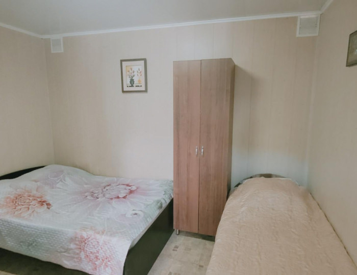 3-местная комната эконом (общие удобства) - Гостевой дом «Друзья» Геленджик