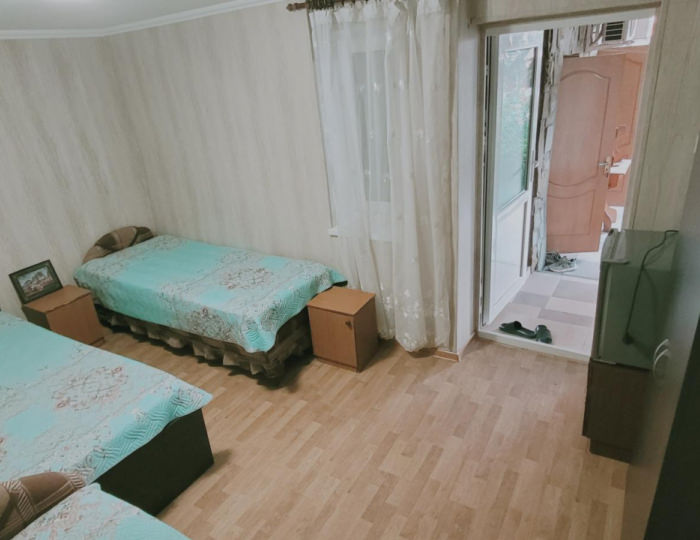 4-местная комната эконом (общие удобства) - Гостевой дом «Друзья» Геленджик