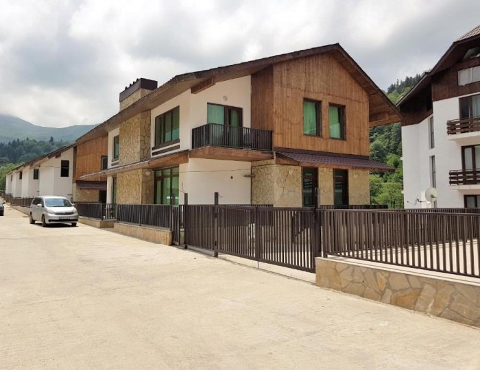 Отель Crystal Town House / Кристалл Таун Хаус Бакуриани