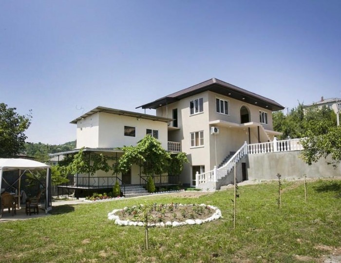 Гостевой дом «Домик счастья» Сухум