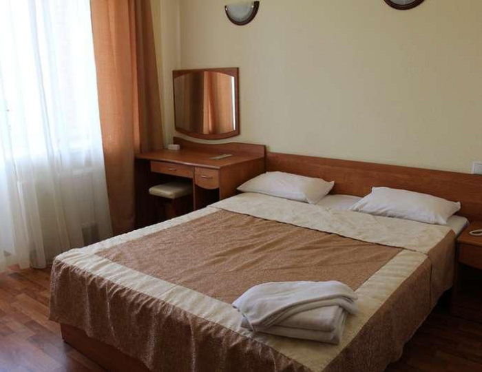 Номер стандарт с 1 двуспальной кроватью - Гостиница «Славянка» Старый Оскол