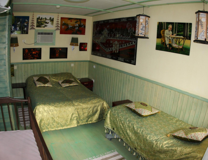 3-местный номер стандарт улучшенный с 1 односпальной и 1 двуспальной кроватью - Отель «Баден-Баден» Архипо-Осиповка