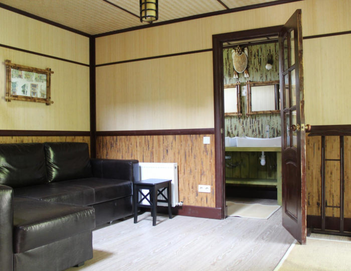 4-местный 2-комнатный коттедж улучшенный с 2 двуспальными кроватями - Отель «Баден-Баден» Архипо-Осиповка