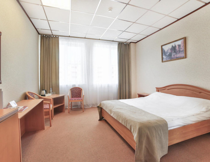 Номер стандарт с 1 двуспальной кроватью (с завтраком) - Гостиница «Стойлянка» Старый Оскол