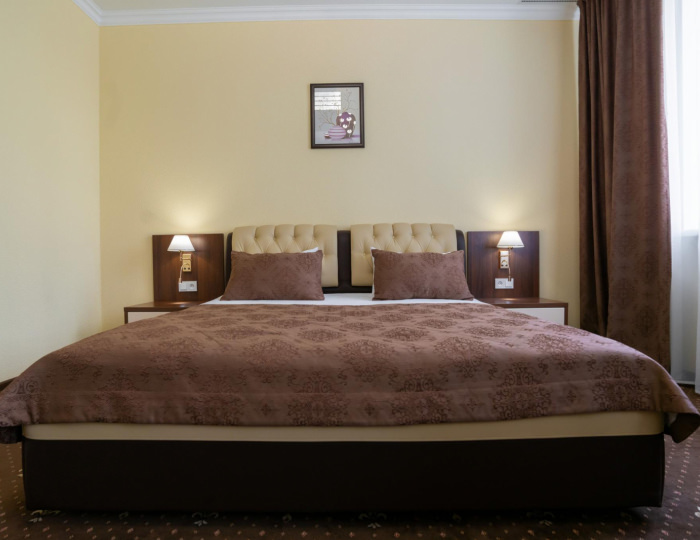 1-комнатный номер полулюкс (с завтраком) - Гостиница «Гранд Отель Старый Оскол»