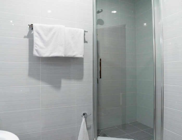 Номер стандарт с 1 двуспальной кроватью (с завтраком) - Гостиница «Гранд Отель Старый Оскол»