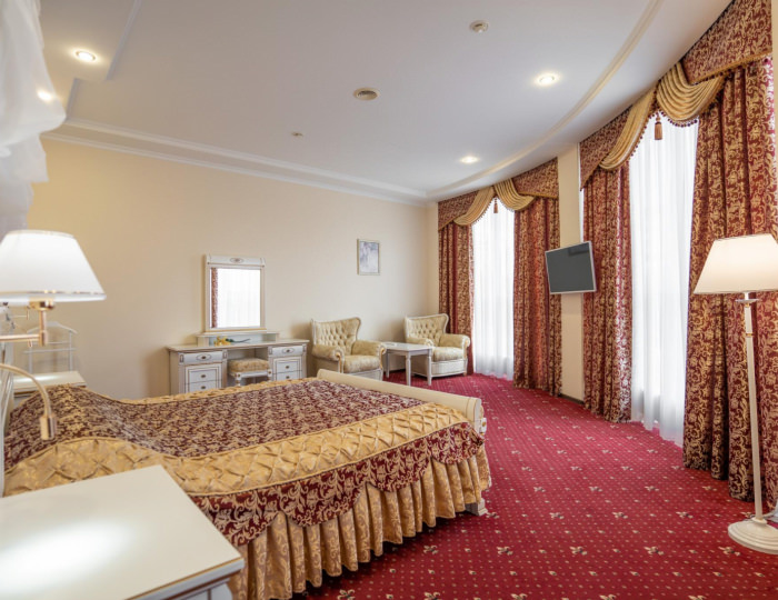 Номер люкс улучшенный (с завтраком) - Гостиница «Гранд Отель Старый Оскол»