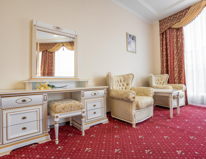 Номер люкс улучшенный (с завтраком) - Гостиница «Гранд Отель Старый Оскол»