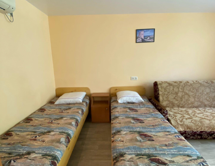 3-местный номер комфорт улучшенный - Гостевой дом «У Сергея» Береговое