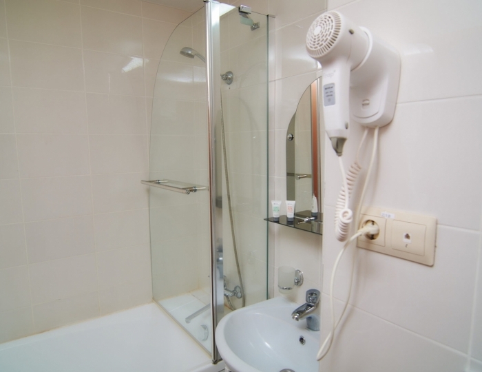 Стандартный 2-местный 1-комнатный  с балконом - Санаторий «Родник» Кисловодск