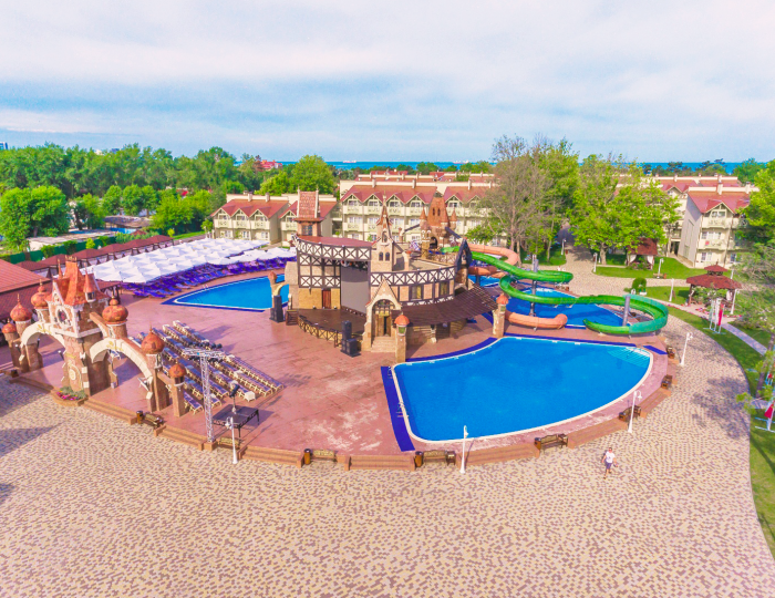 Комплекс бассейнов - Отель Resort & Spa Doville 5* / СПА отель Довиль 5*