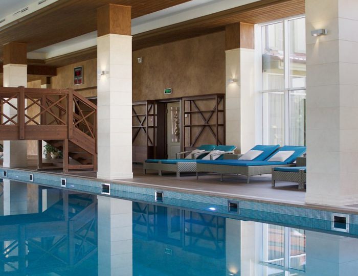 Крытый бассейн - Отель Resort & Spa Doville 5* / СПА отель Довиль 5*