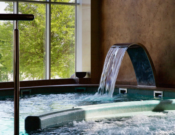 Крытый бассейн - Отель Resort & Spa Doville 5* / СПА отель Довиль 5*